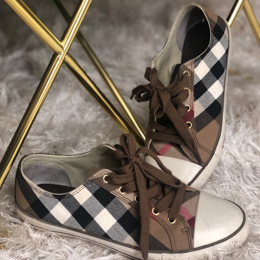 Burberry shoes